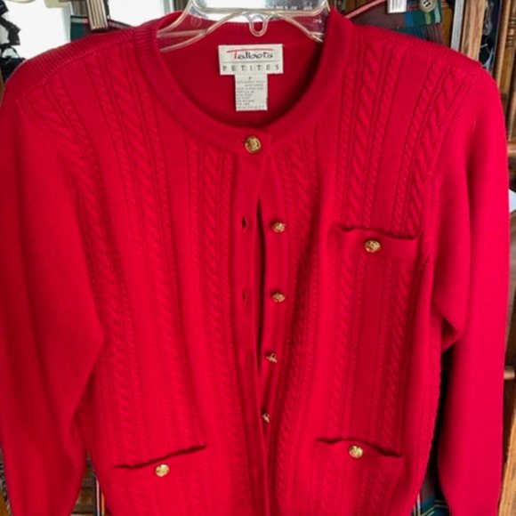 Gorgeous Cable Sweater & Pleated Skirt Set - Picture 3 of 7